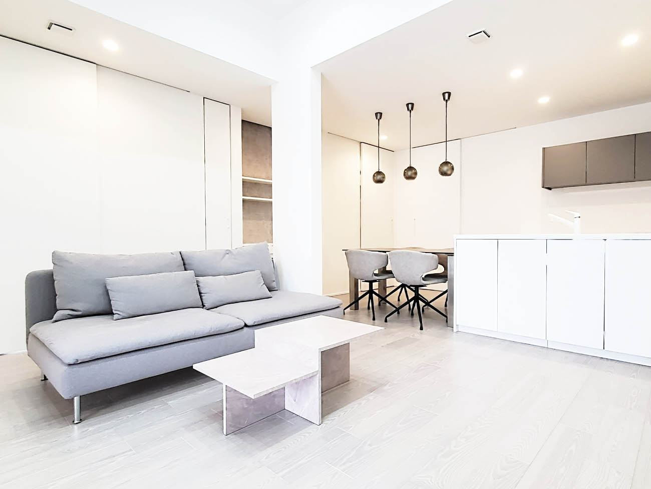 伊瀬知サッシ工業について画像